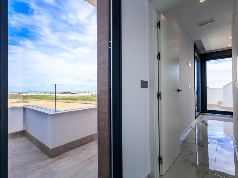 Villa for Sale in Pilar De La Horadada, Alicante 39