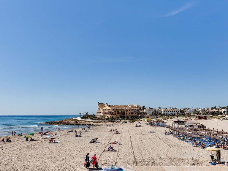 Villa for Sale in Orihuela Costa, Alicante 10