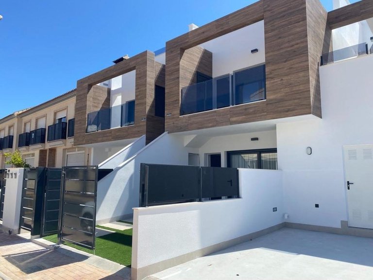 Villa for Sale in San Pedro Del Pinatar, Murcia 2