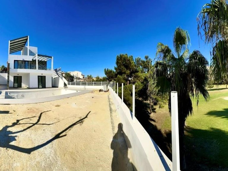Villa for Sale in Rojales, Alicante 3