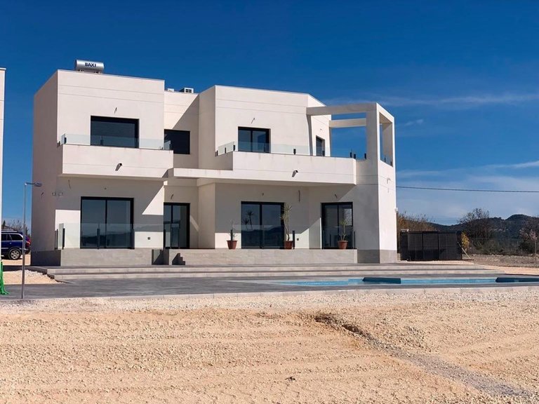 Villa for Sale in Pinoso, Alicante 12