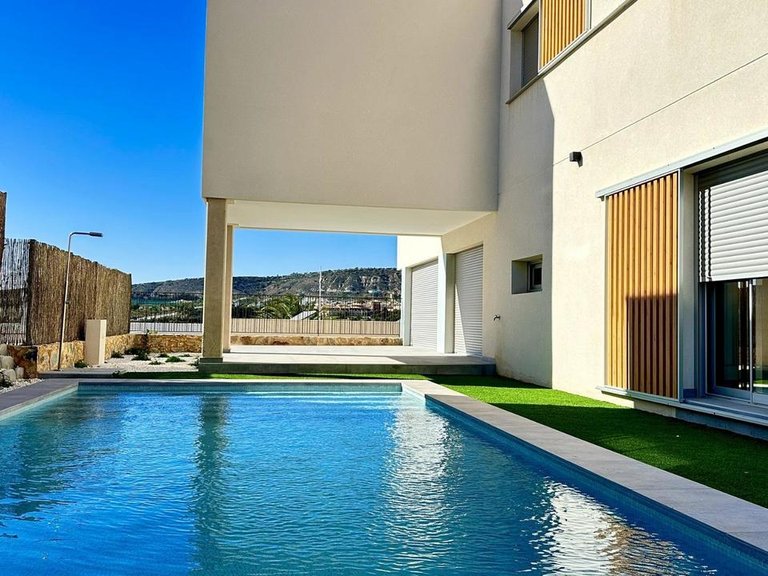 Villa for Sale in Algorfa, Alicante 4