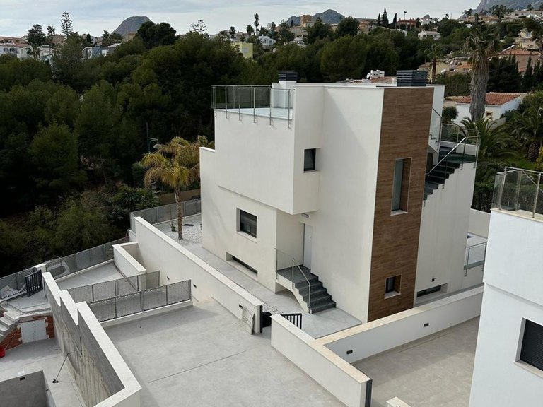 Villa for Sale in La Nucia, Alicante 36