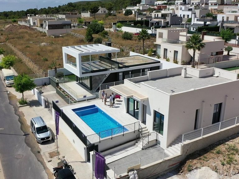 Villa for Sale in Polop, Alicante 5