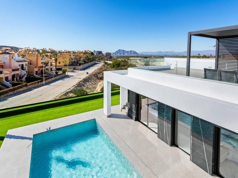Villa for Sale in Algorfa, Alicante 3