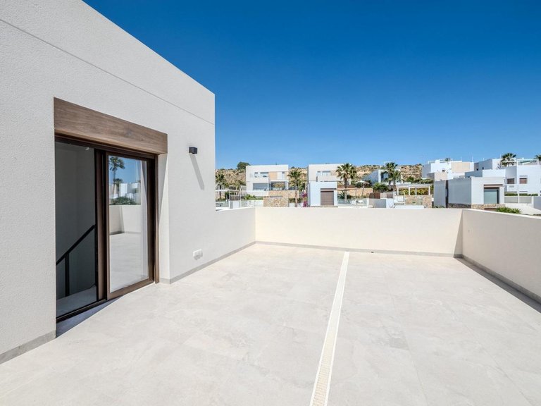 Villa for Sale in Algorfa, Alicante 3