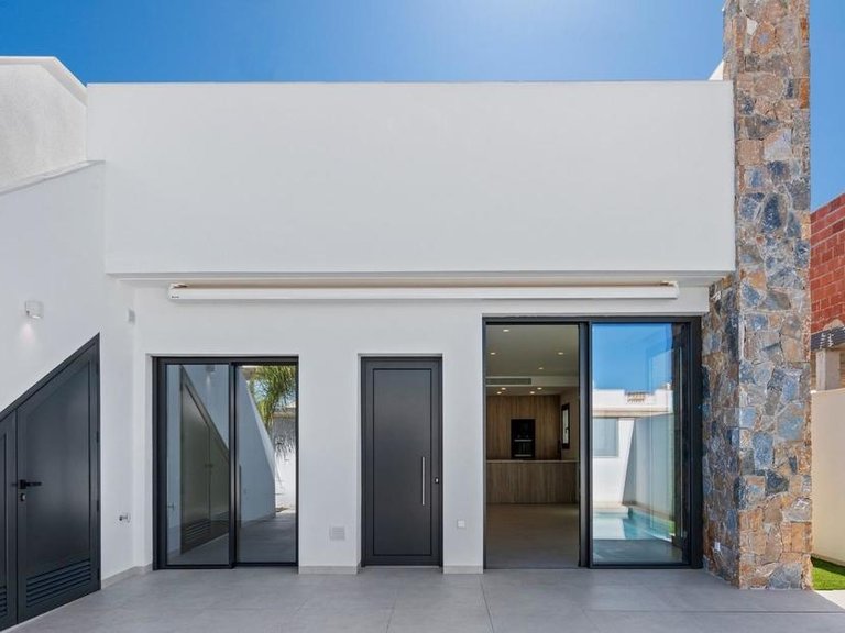 Villa for Sale in Pilar De La Horadada, Alicante 29