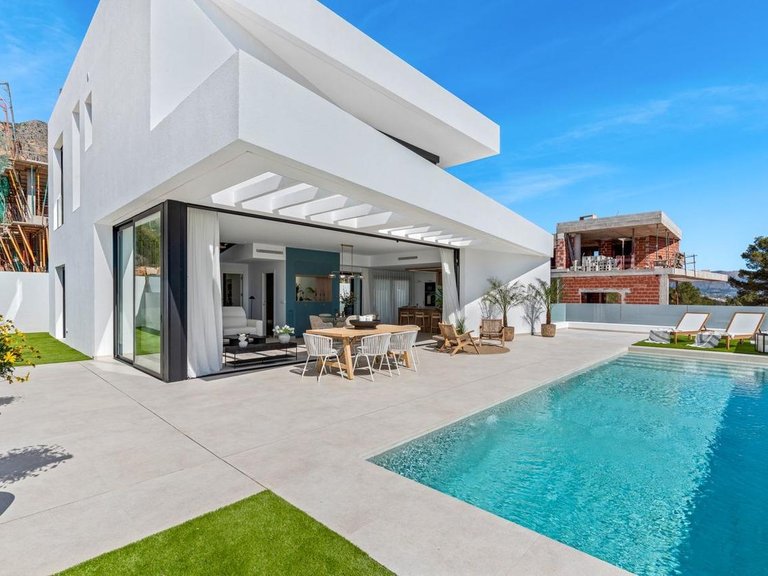 Villa for Sale in Polop, Alicante 4