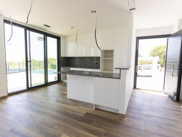 Villa for Sale in Polop, Alicante 4