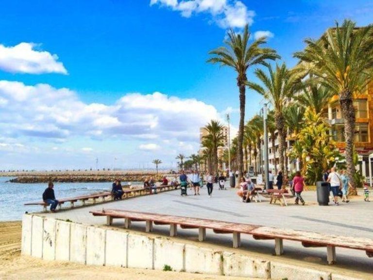Apartment for Sale in Torrevieja, Alicante 18