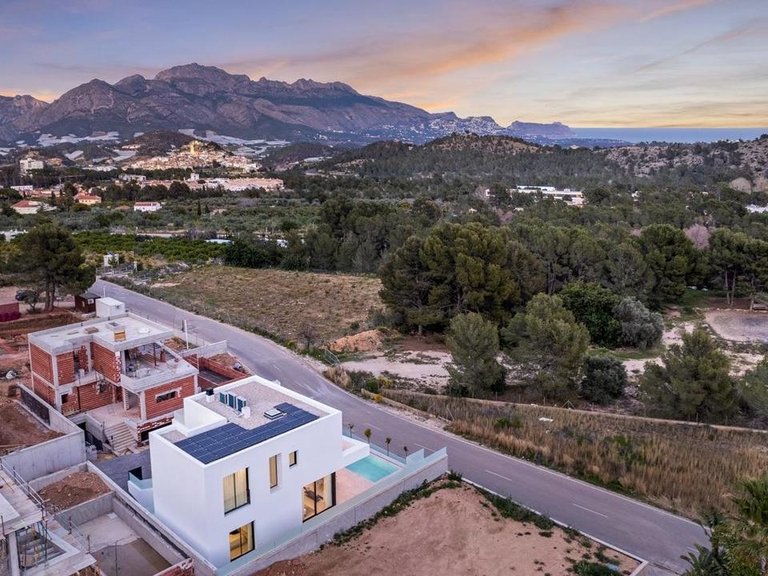 Villa for Sale in Polop, Alicante 16