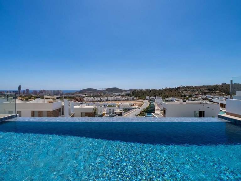 Villa for Sale in Finestrat, Alicante 4