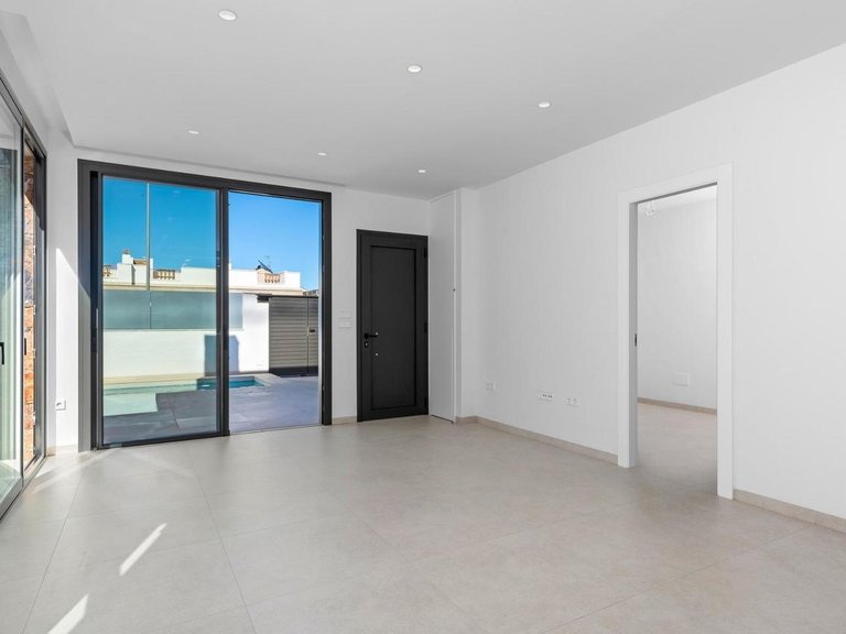 Villa for Sale in Pilar De La Horadada, Alicante 11