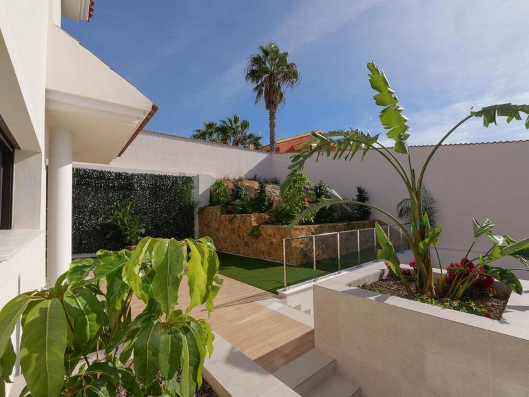 Villa for Sale in Rojales, Alicante 8