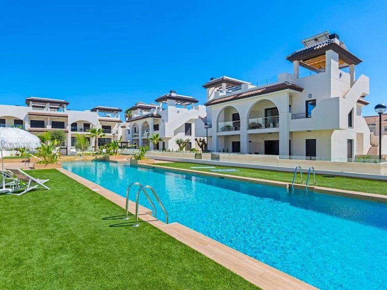 Villa for Sale in Rojales, Alicante 8