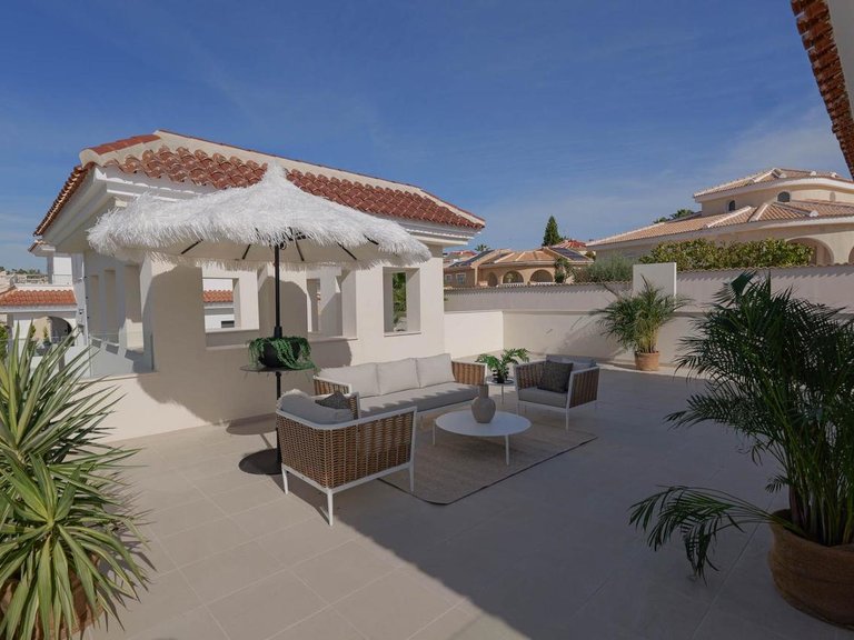 Villa for Sale in Rojales, Alicante 10