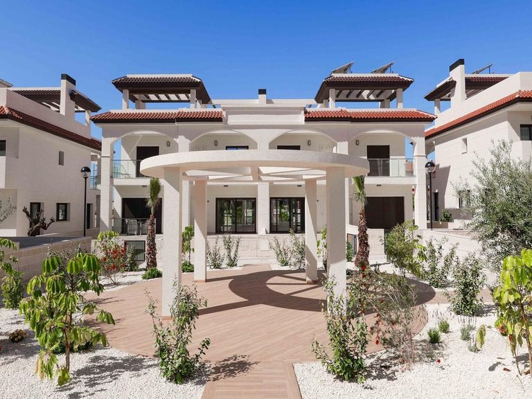 Villa for Sale in Rojales, Alicante 35
