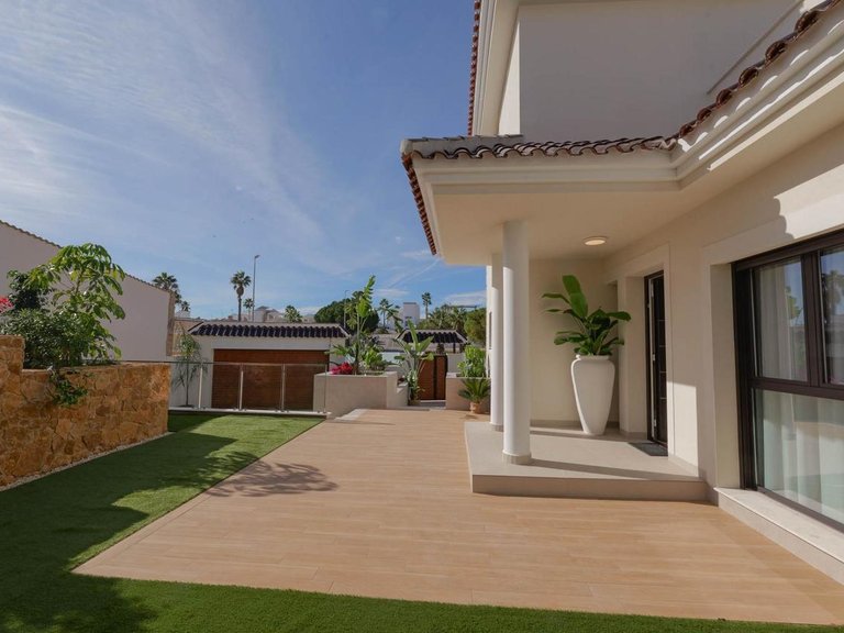 Villa for Sale in Rojales, Alicante 5