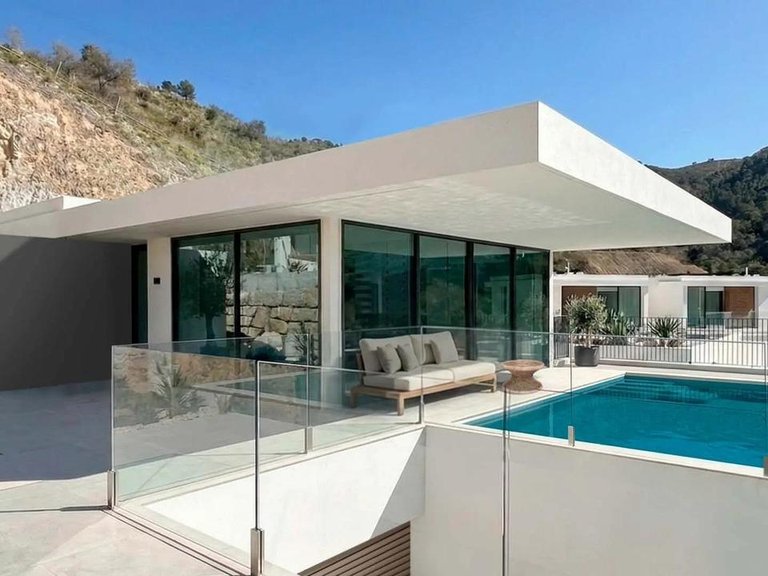 Villa for Sale in Benidorm, Alicante 1