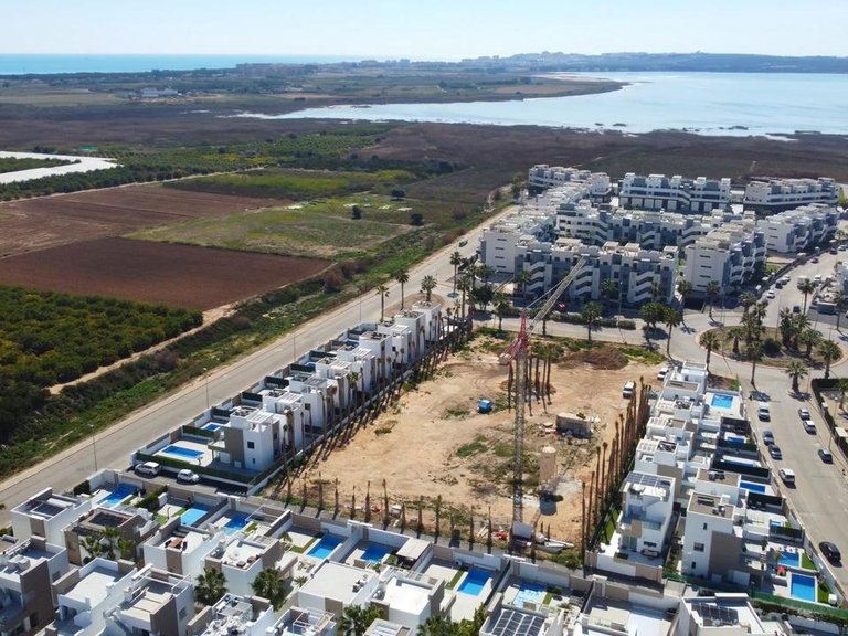 Apartment for Sale in Guardamar Del Segura, Alicante 36