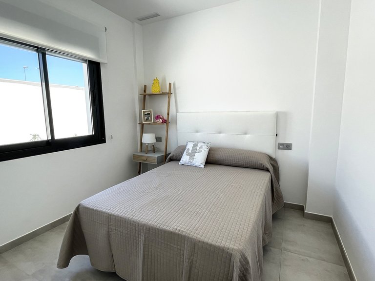 Villa for Sale in Pinar De Campoverde, Alicante 20