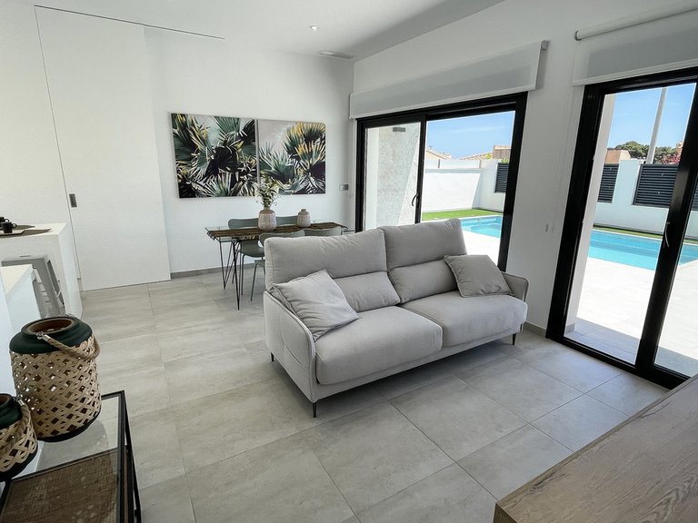 Villa for Sale in Pinar De Campoverde, Alicante 18