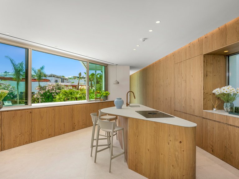 Villa for Sale in Las Colinas Golf Resort, Alicante 14
