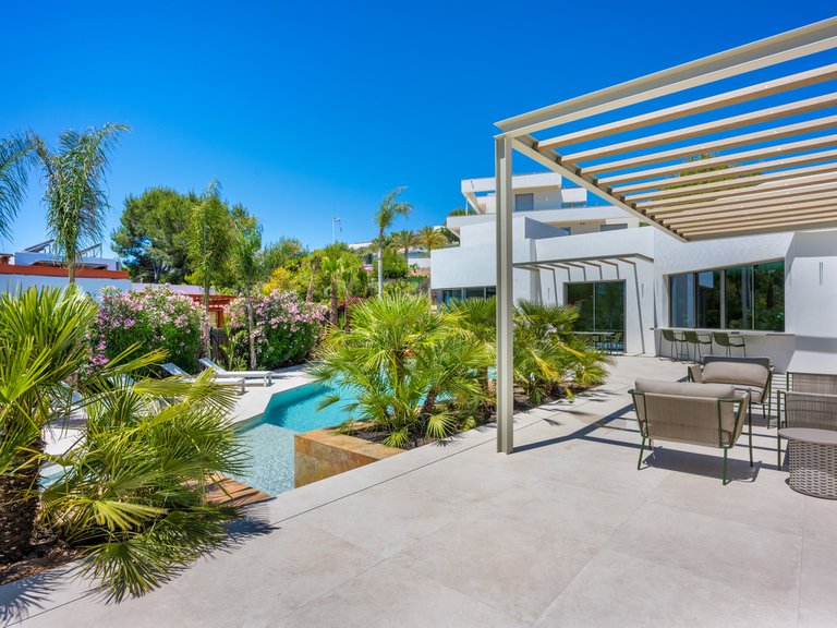 Villa for Sale in Las Colinas Golf Resort, Alicante 5