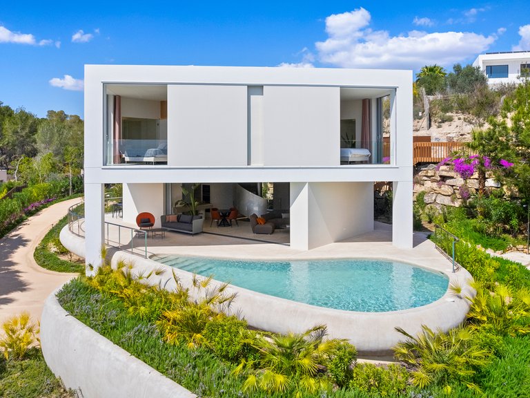 Villa for Sale in Las Colinas Golf Resort, Alicante 3