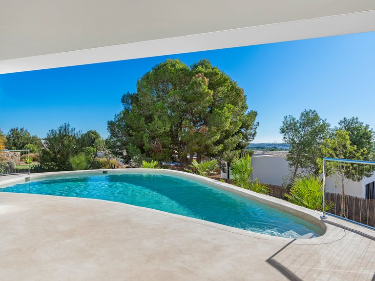 Villa for Sale in Las Colinas Golf Resort, Alicante 4