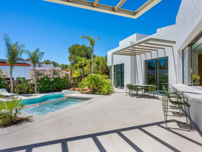Villa for Sale in Las Colinas Golf Resort, Alicante 6