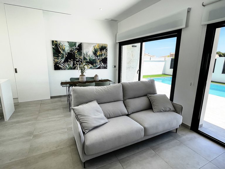 Villa for Sale in Pinar De Campoverde, Alicante 14