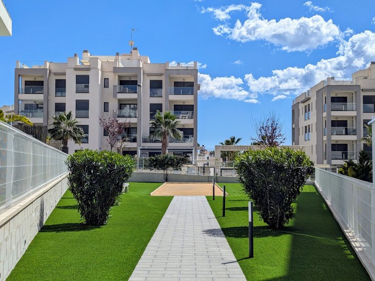 Apartment for Sale in Villamartin, Alicante 45