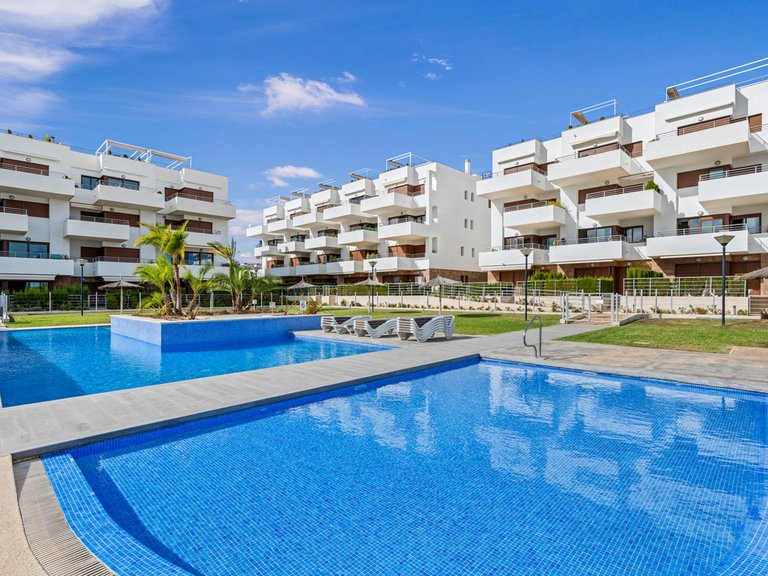 Apartment for Sale in Cabo Roig, Alicante 3