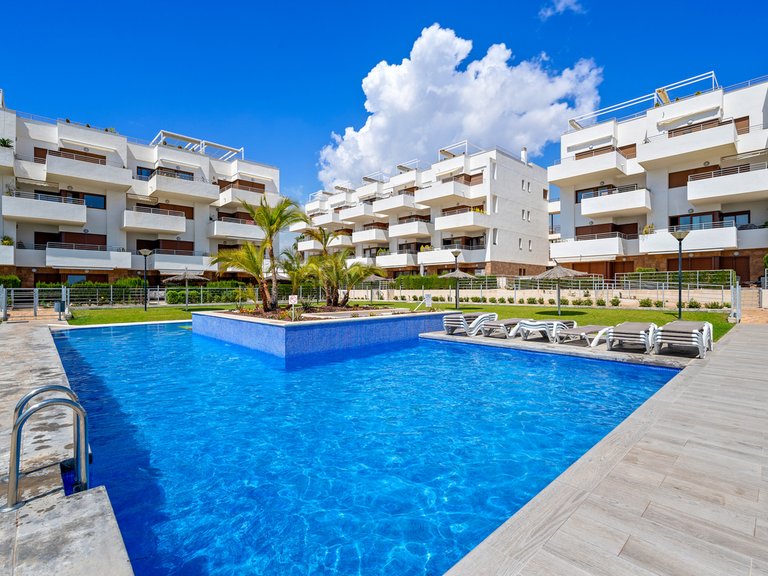 Apartment for Sale in Cabo Roig, Alicante 2