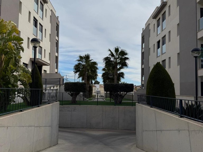 Apartment for Sale in Villamartin, Alicante 28