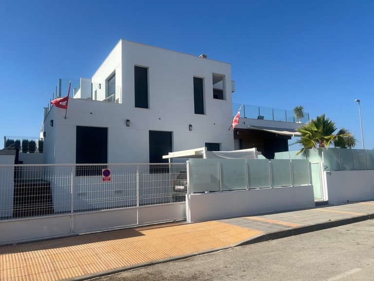 Villa for Sale in Los Montesinos, Alicante 25
