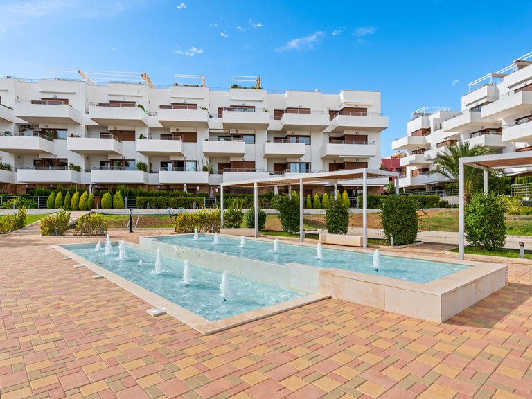 Apartment for Sale in Cabo Roig, Alicante 37