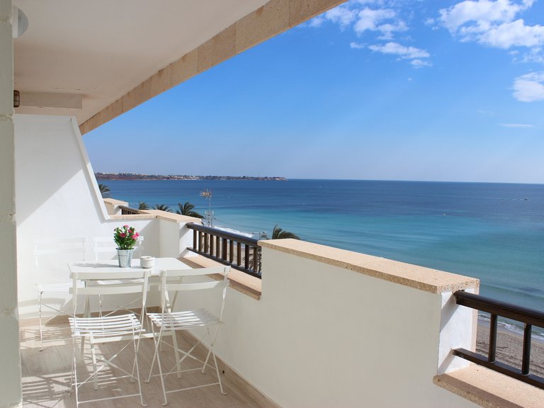 Apartment for Sale in Mil Palmeras, Alicante 1