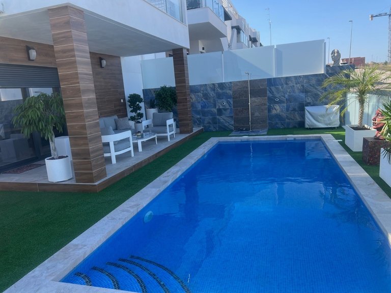 Villa for Sale in Los Montesinos, Alicante 3