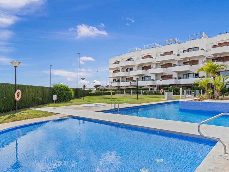 Apartment for Sale in Cabo Roig, Alicante 31