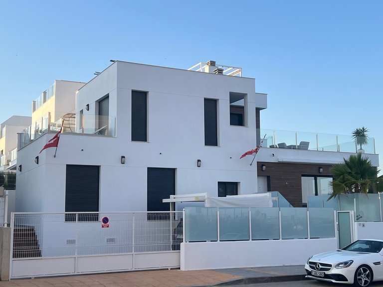 Villa for Sale in Los Montesinos, Alicante 30
