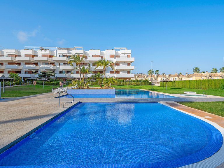Apartment for Sale in Cabo Roig, Alicante 33