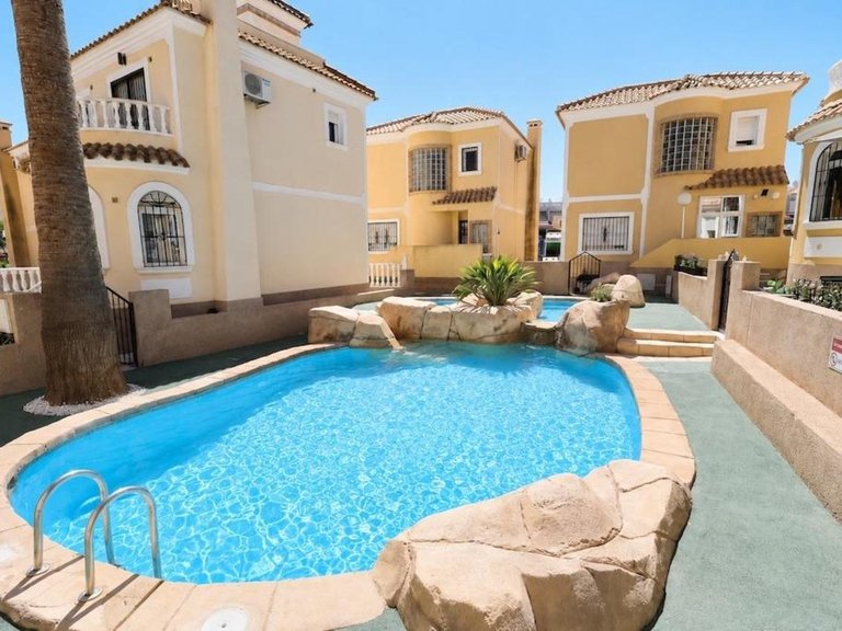 Villa for Sale in Villamartin, Alicante 20