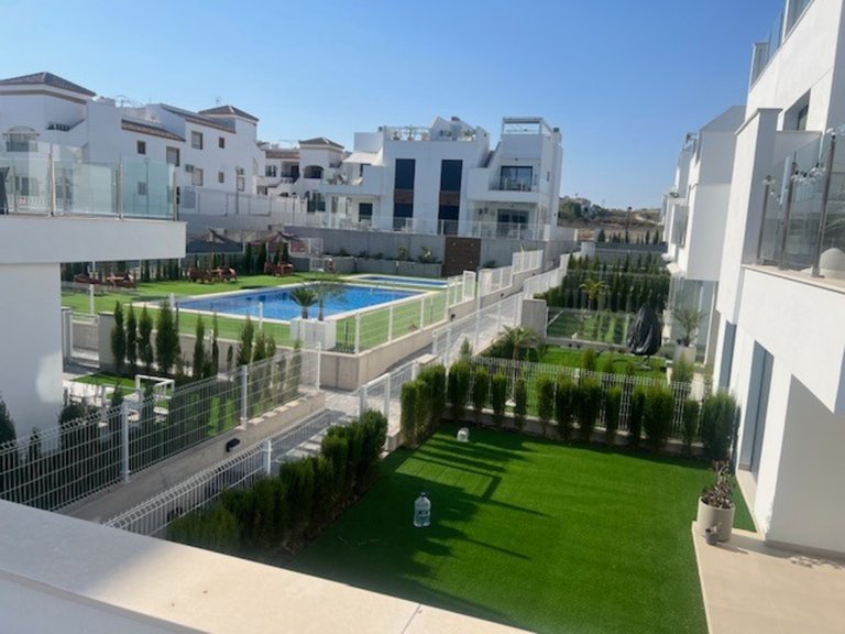 Villa for Sale in Los Montesinos, Alicante 4