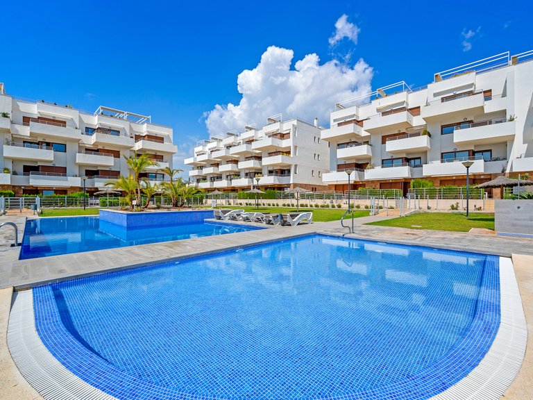 Apartment for Sale in Cabo Roig, Alicante 1