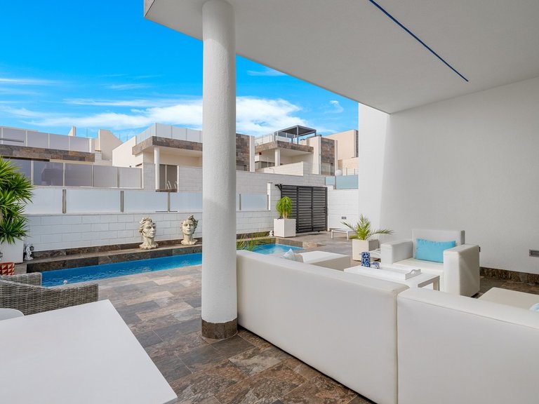 Villa for Sale in Orihuela Costa, Alicante 3