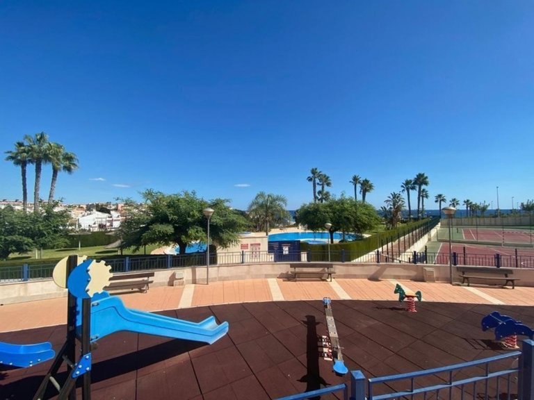 Apartment for Sale in Mil Palmeras, Alicante 19