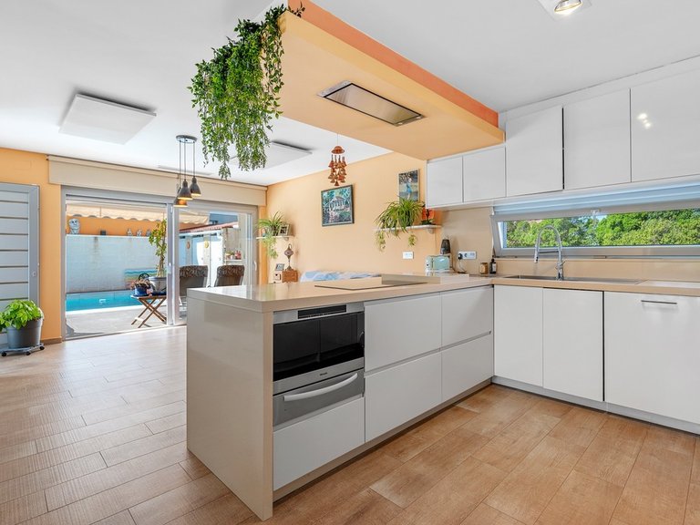 Villa for Sale in Benijofar, Alicante 9