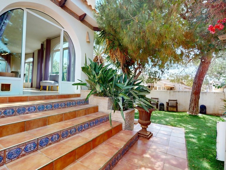 Villa for Sale in Orihuela Costa, Alicante 2